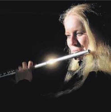 Brioni Crowe - flute